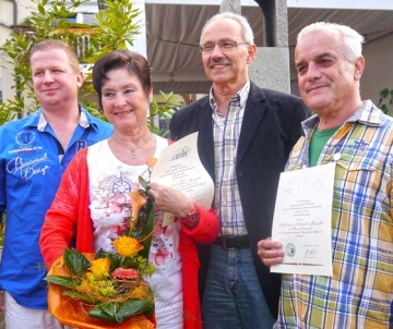 Monika und Hans-Jürgen Zach mit (links) dem GGC-Vorsitzenden Timo Weiß und TRP-Vizepräsident Heinz Pernat